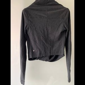Lululemon long sleeve top 8